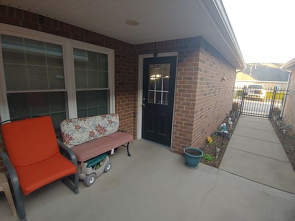 2nd image of 395 Devon Chase Hl Unit 1204
