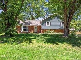 23750 W 57th St, Shawnee, KS 66226