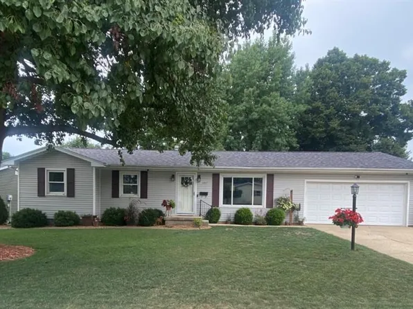 1311 Chestnut St, Greenville, IL 62246