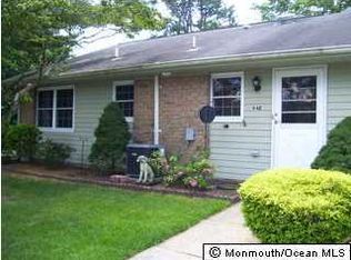 94 Cambridge Cir #B, Manchester Township, NJ 08759