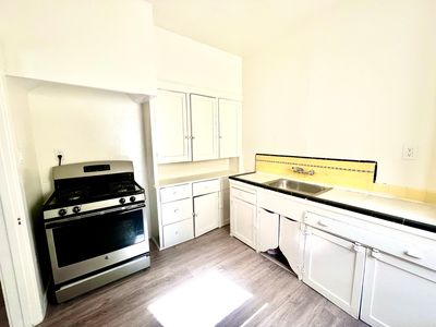 2314 W Pico Blvd APT 8, Los Angeles, CA, 90006