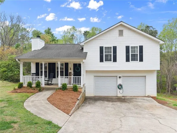 5037 Holly Hock Dr, Flowery Branch, GA 30542