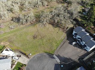 179 NE Atkinson Ct, Roseburg, OR 97470