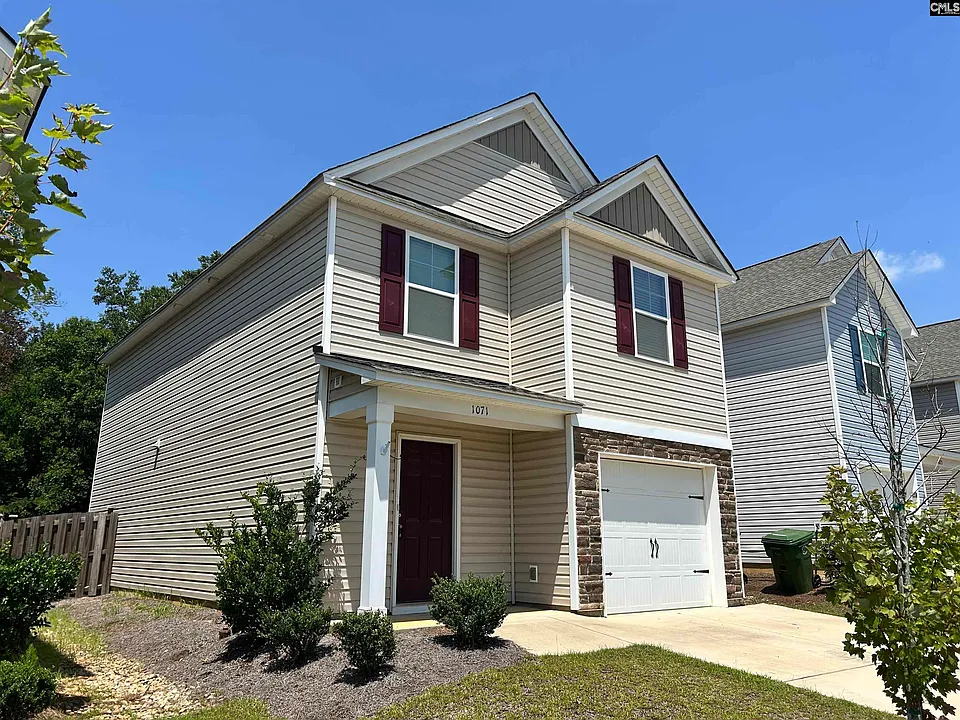 1071 Crescent Moon Loop