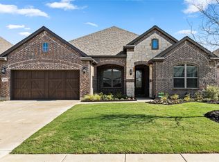 1305 Cascade Ln, Crandall, TX 75114