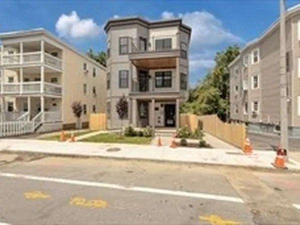 3915 Washington St #2, Jamaica Plain, MA 02131