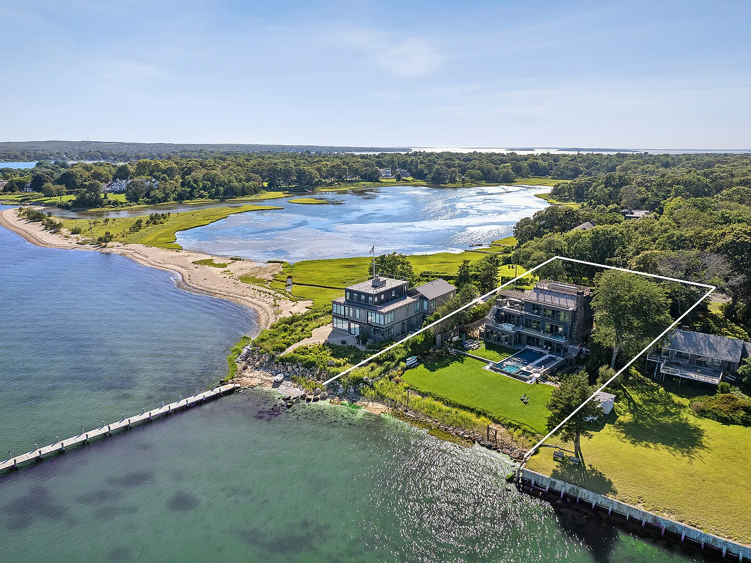 Luxurious Waterfront Retreat Sag Harbor — Photo 4