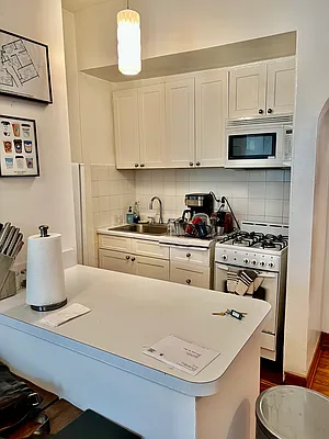 Rented by Bank Neary | media 15