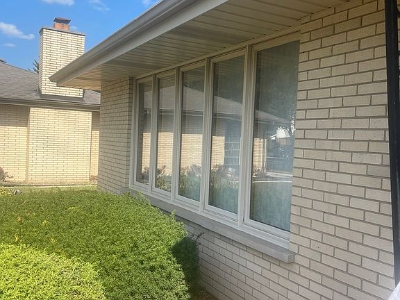 3rd image of 17129 Greenwood Ave