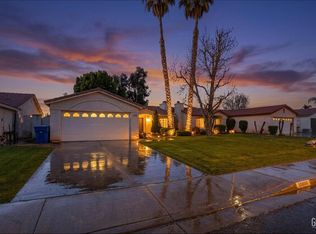10600 Petalo Dr, Bakersfield, CA
