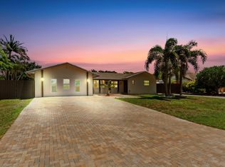 26 W Pine Tree Ave, Lake Worth, FL 33467