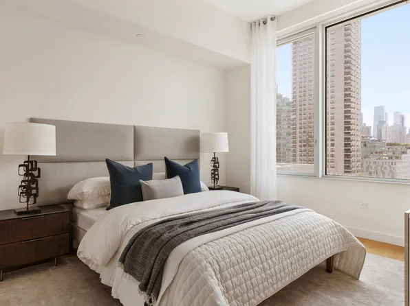 611 West 56th Street image 6 of 23