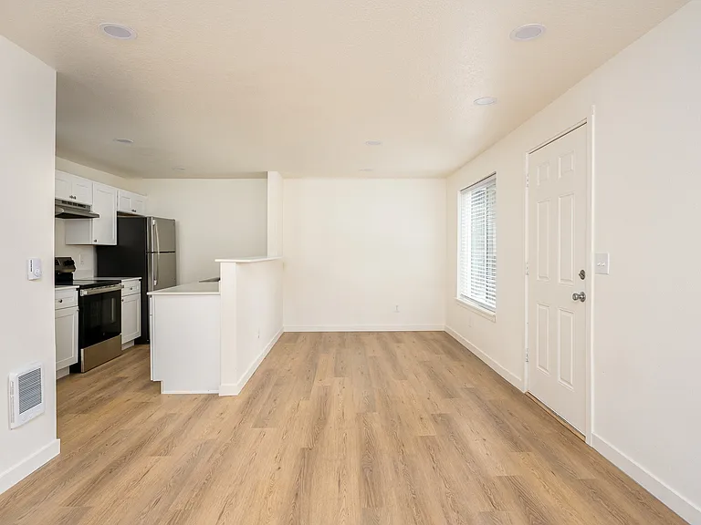 Glen Ridge Apartments — Photo 63
