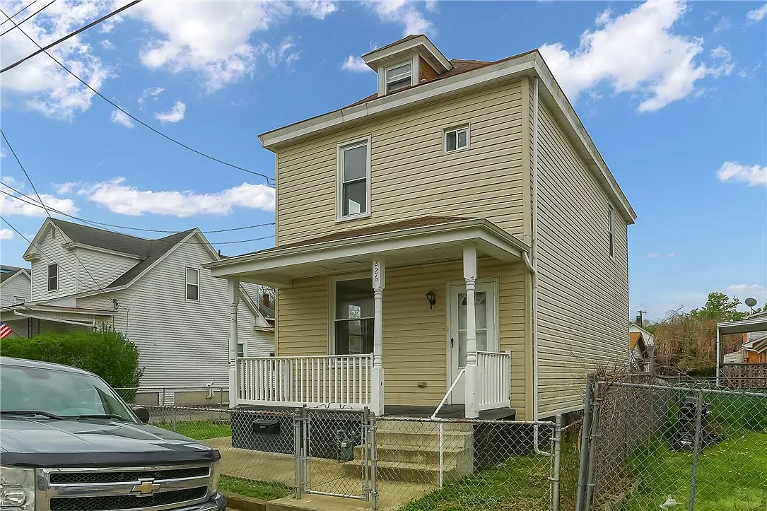 226 Woodkirk St photo 1
