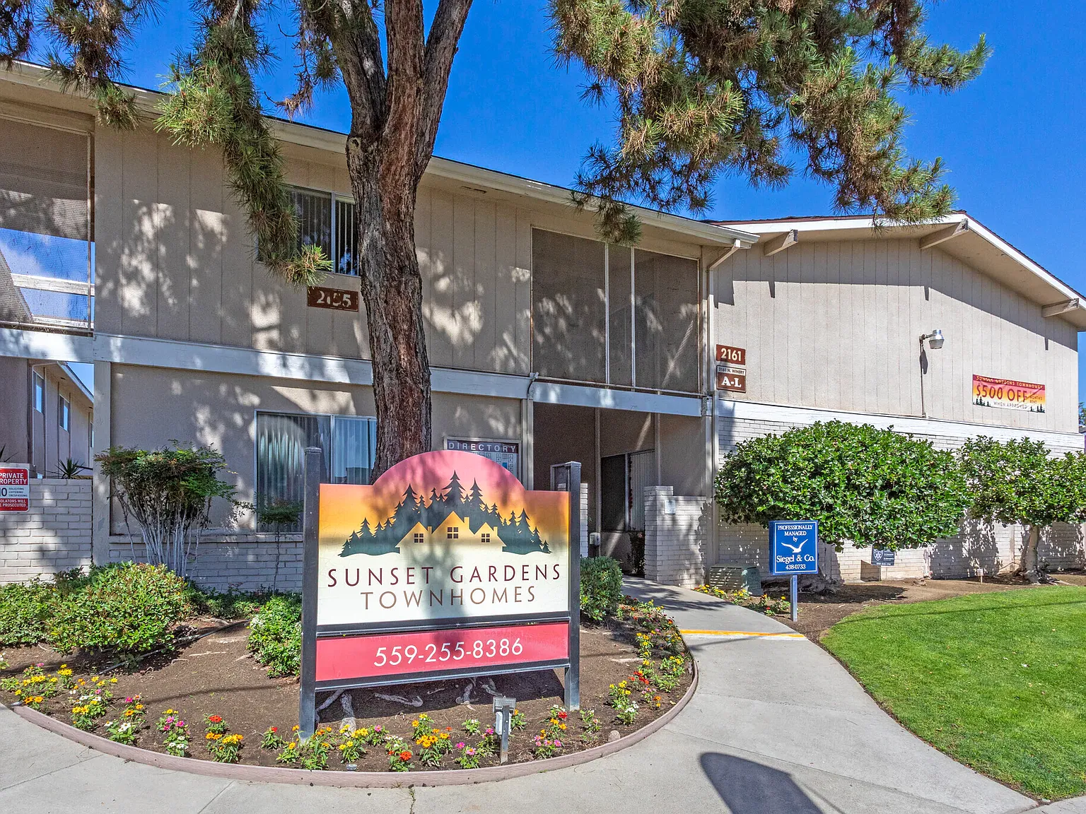 Sunset Gardens Townhomes — Photo 2
