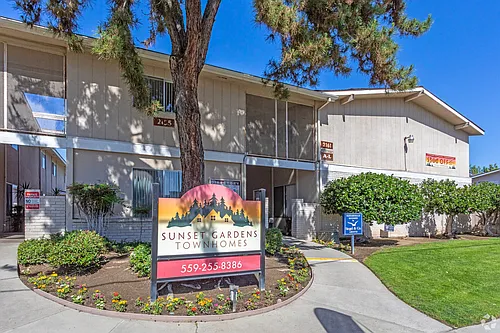Sunset Gardens Townhomes Photo 1