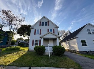 7 Herbert St, Rochester, NY 14621