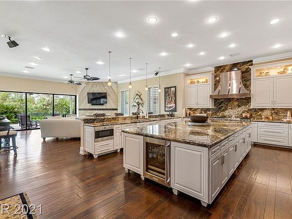 3rd image of 9324 Verlaine Ct