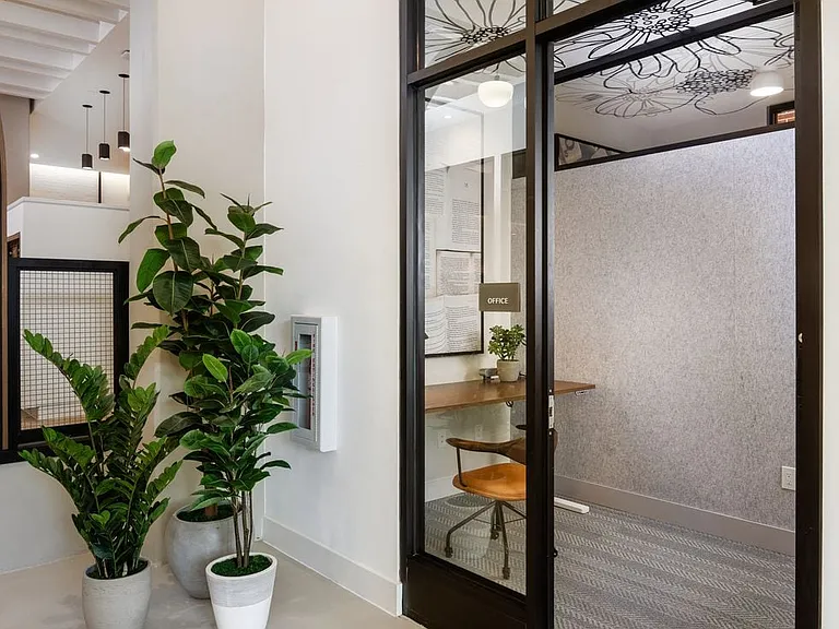 Private work pods
