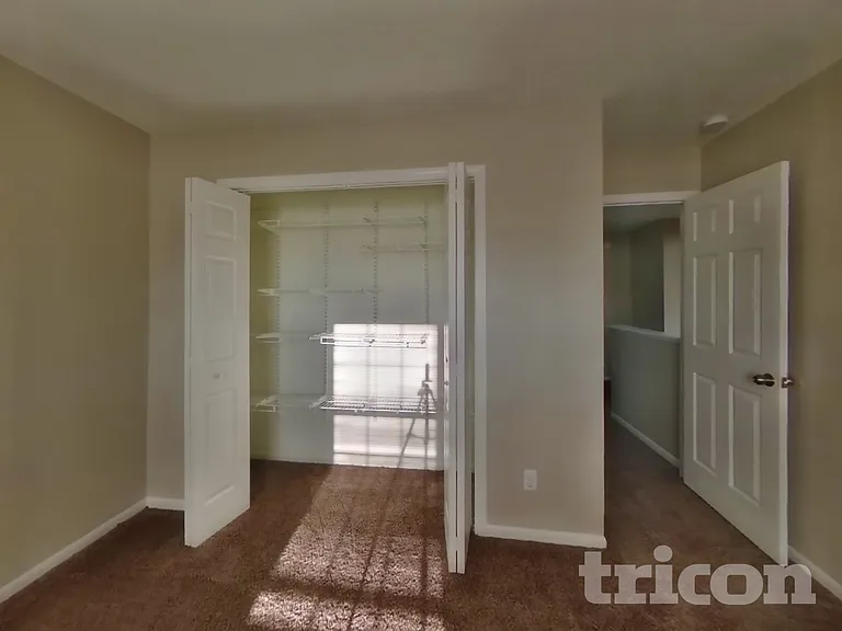 1411 Blue Brook Way — Photo 13