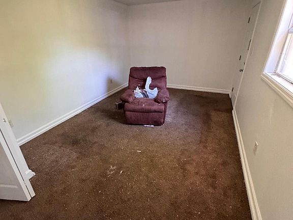 5th image of 146 W Hanover St Floor 1