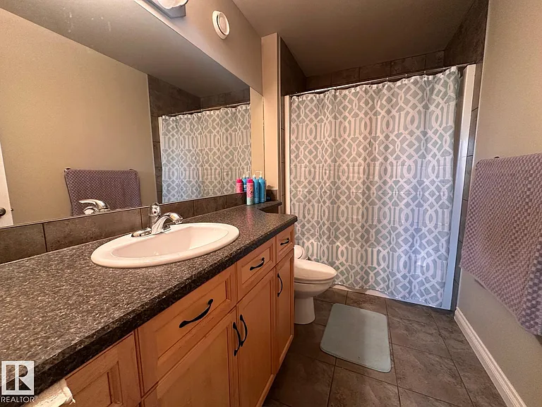 30 Virginia Ave — Photo 6