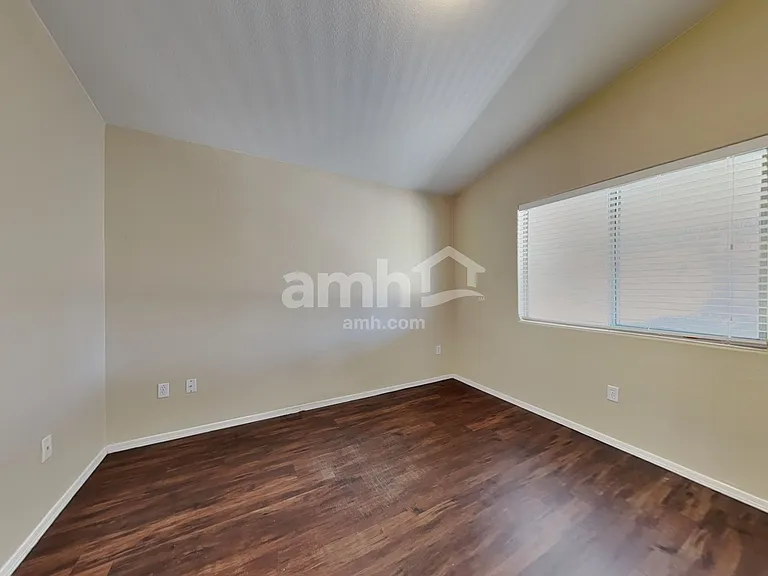 2435 W Waterway Pl — Photo 20
