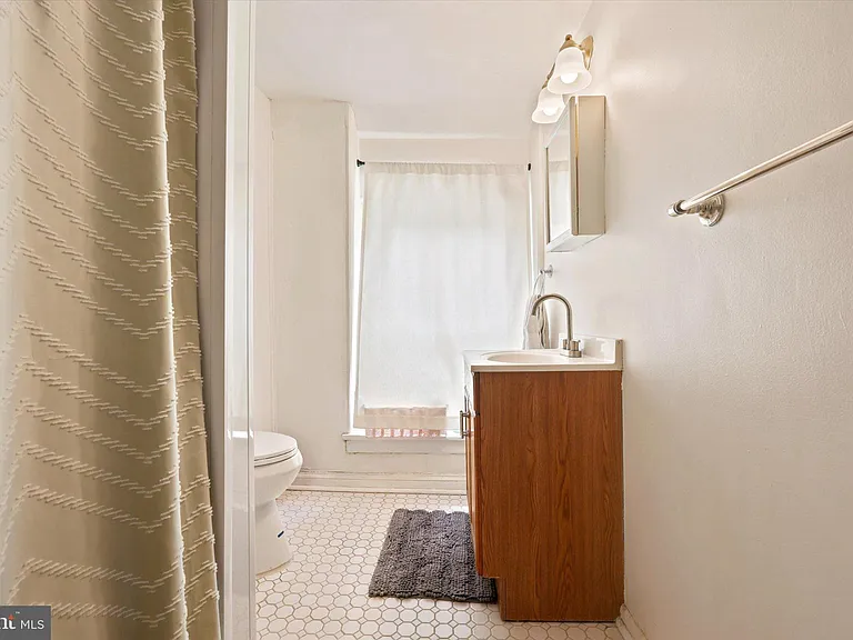 110 Dawson St — Photo 13