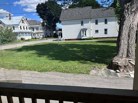 5th image of 22 School St #1