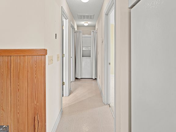 4th image of 42 Lagoon Rd