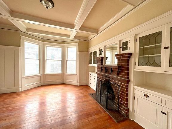 5th image of 1103 Castro St