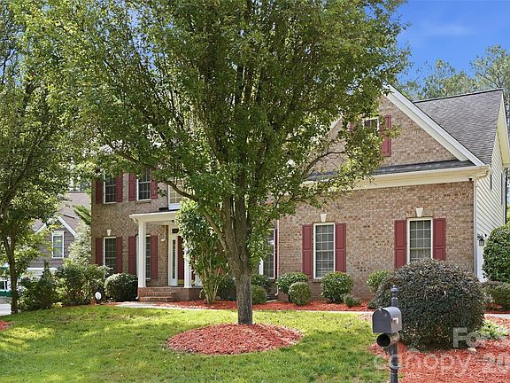 3rd image of 2940 Shady Reach Ln