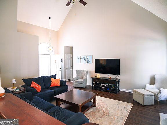 4th image of 97 Willington Way
