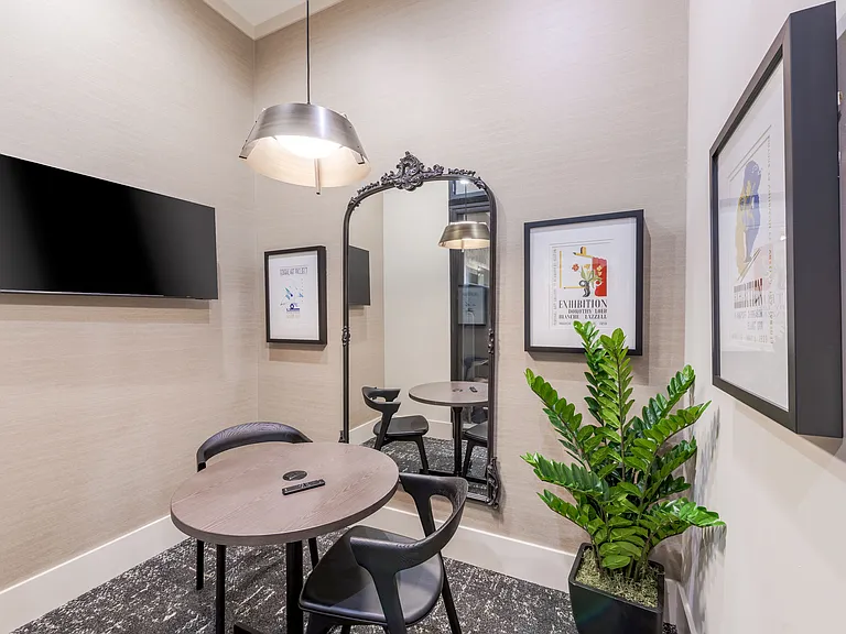 South Pointe Apartments — Photo 18