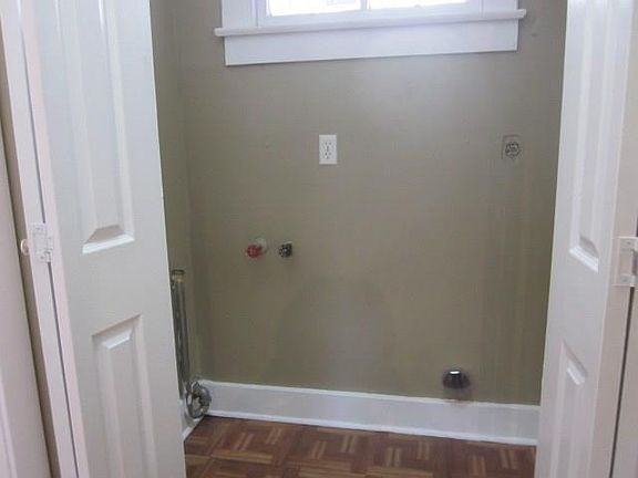 5th image of 2424 Mistletoe St APT C