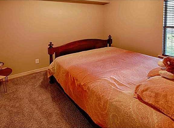 3rd image of 3301 Garden Pt
