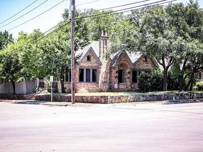 2601 S University Dr, Fort Worth, TX, 76109