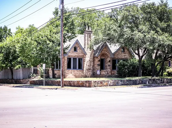 2601 S University Dr, Fort Worth, TX 76109