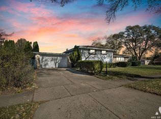 356 W Millers Rd, Des Plaines, IL 60016