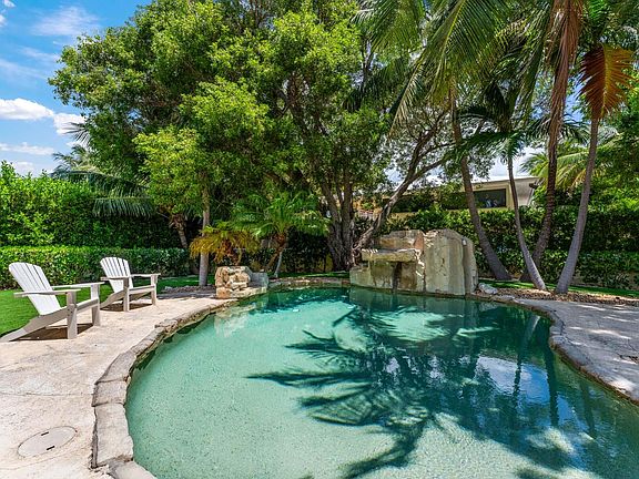 4th image of 235 W Seaview Cir