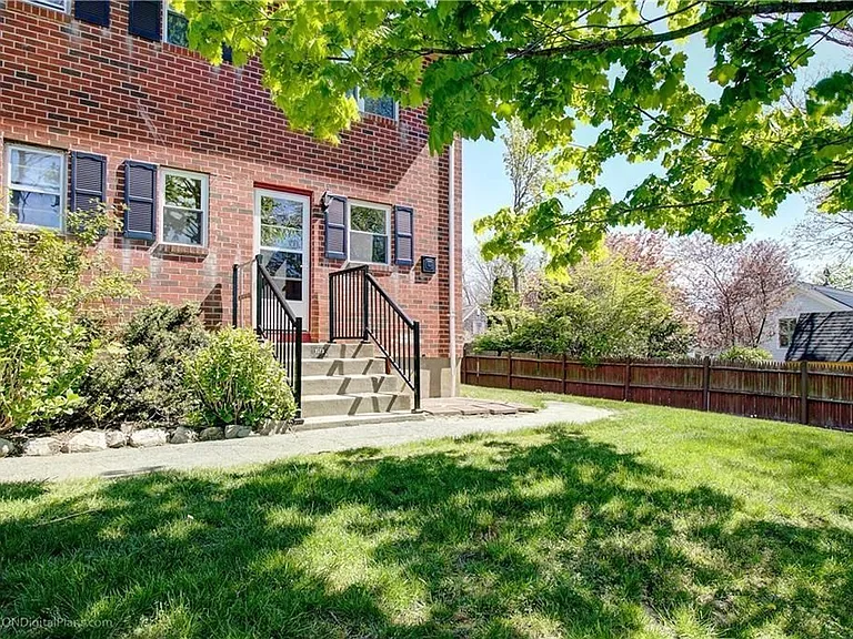 70 Carroll Ave #1113 — Photo 1