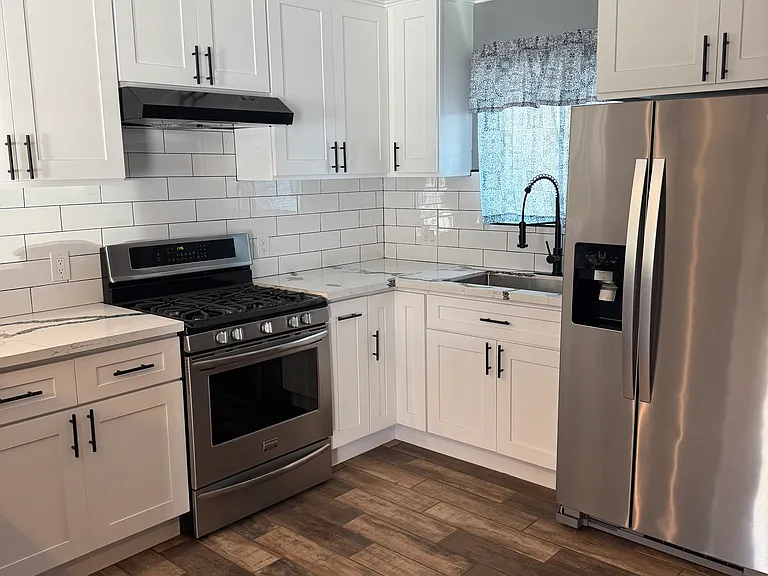 960 N H St #2 — Photo 2