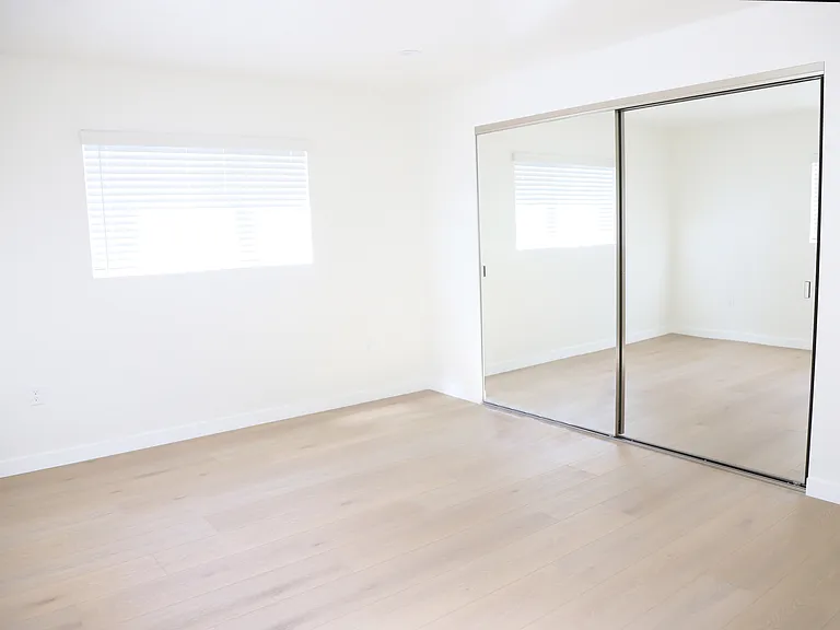 1839 Lowe St #1 — Photo 9