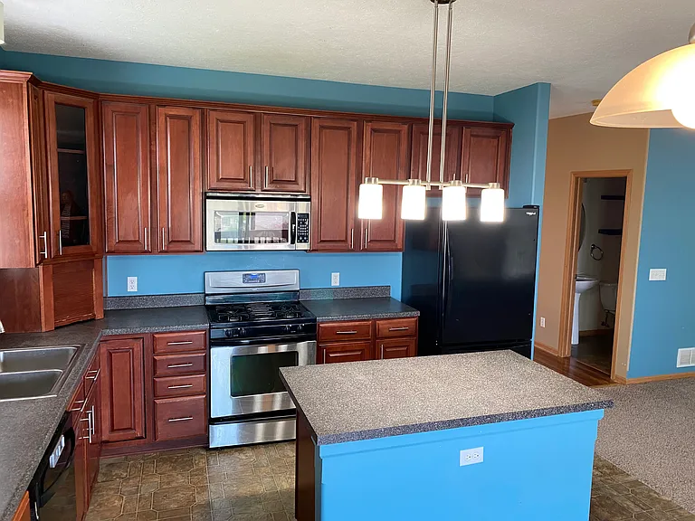 2210 Walnut Creek Dr — Photo 7