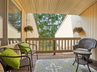 58 Kayser Ln, West Orange, NJ 07052