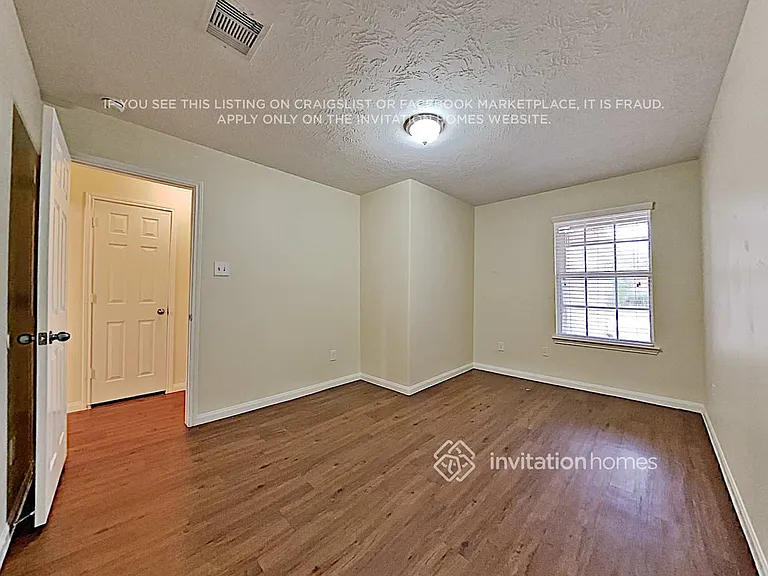 4026 Hawthorne Glen Ct — Photo 14