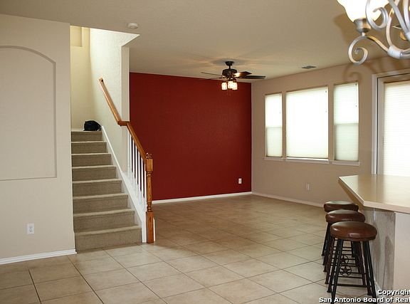 4th image of 21502 Andrews Gdn