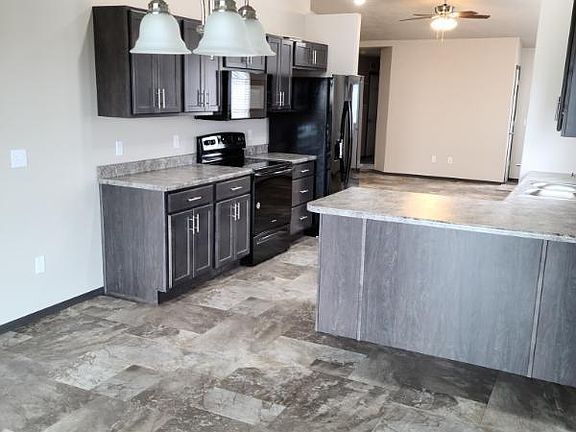 5th image of 704 Justus Ave