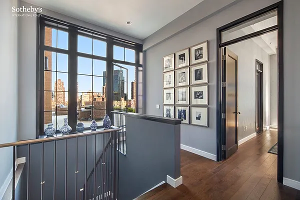 Sold by Sotheby's International Realty | media 8