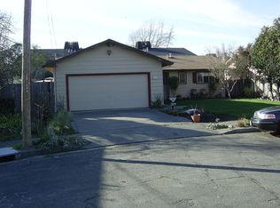 1650 Elmwood Ter, Santa Rosa, CA 95401